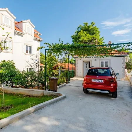 Stella Apartment Splitska