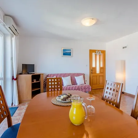 Stella Apartment Splitska