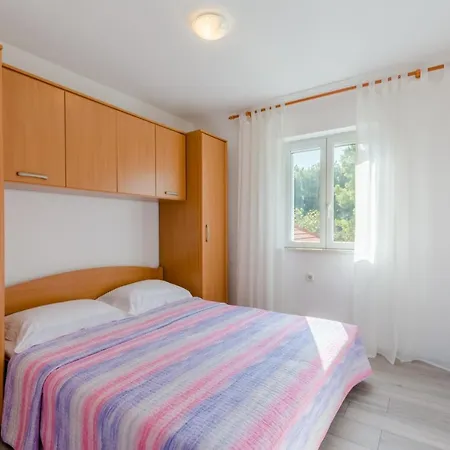 Stella Apartment Splitska