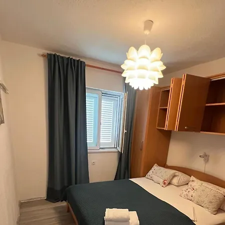 公寓 Stella 斯普利特卡