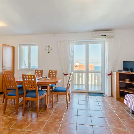 Stella * Splitska