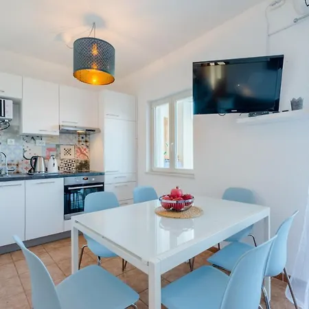 Stella Apartment